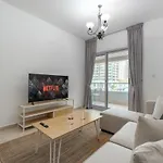 Dubai Marina 1 Bdr, Pool And Gym, Close To Metro