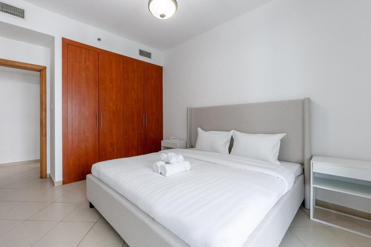 Marina 1 Bdr, Pool And Gym, Close To Metro Dubai