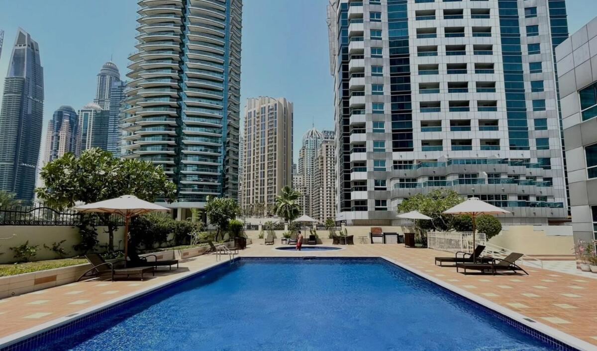 Marina 1 Bdr, Pool And Gym, Close To Metro